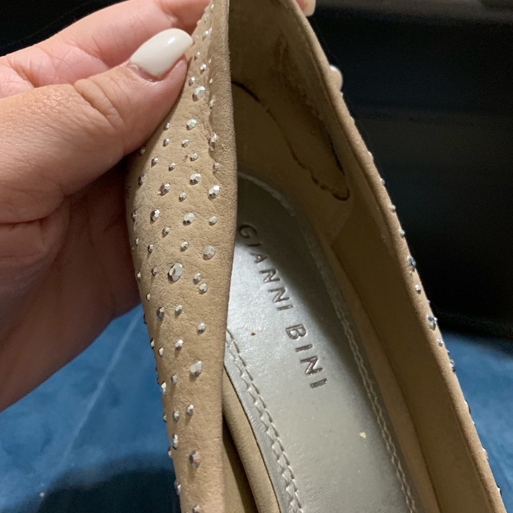 Gianni Bono Sz. 9.5 nude, studded heels - Picture 6 of 7